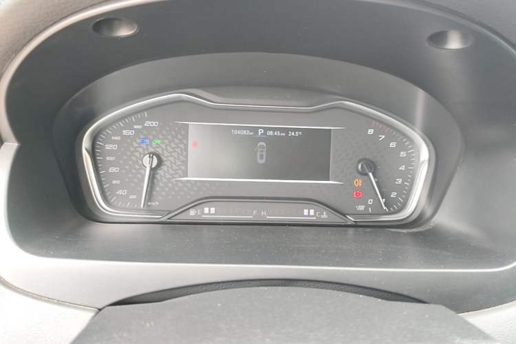 Used SAIC MAXUS G20 2021 Facelifted PLUS 2.0T Gasoline Automatic Luxury Edition Instrument Cluster