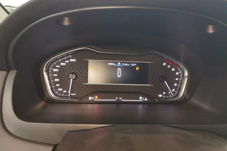 Used SAIC MAXUS G20 2021 Facelifted PLUS 2.0T Gasoline Automatic Luxury Edition Instrument Cluster
