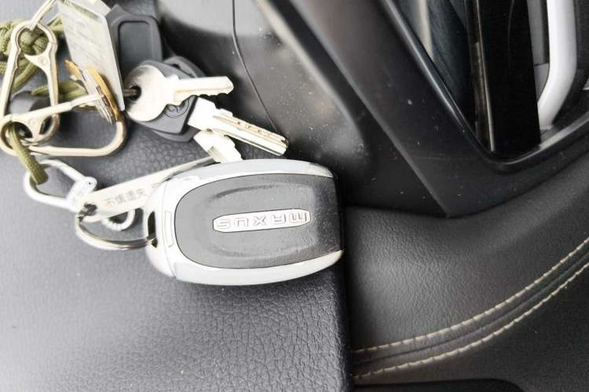 Used SAIC MAXUS G20 2021 Facelifted PLUS 2.0T Diesel Automatic Luxury Edition Interior 1