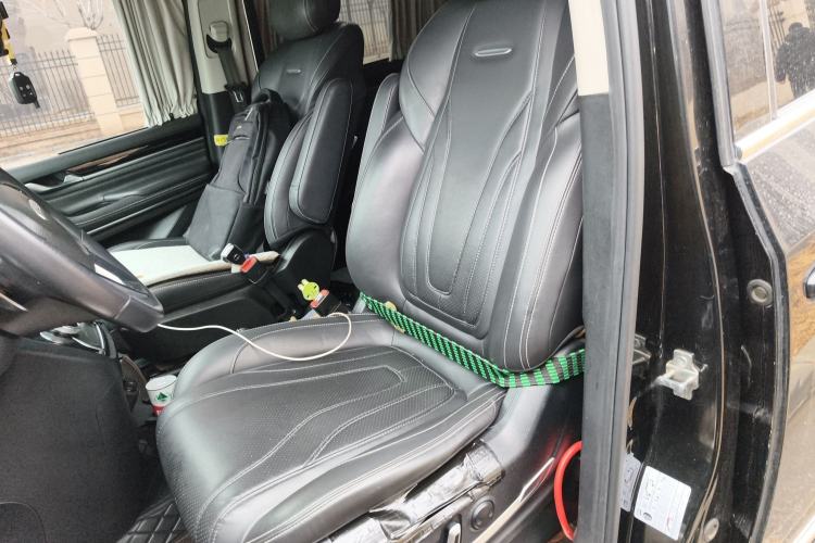 Used SAIC MAXUS G20 2021 Facelifted PLUS 2.0T Diesel Automatic Luxury Edition Left Front Seat