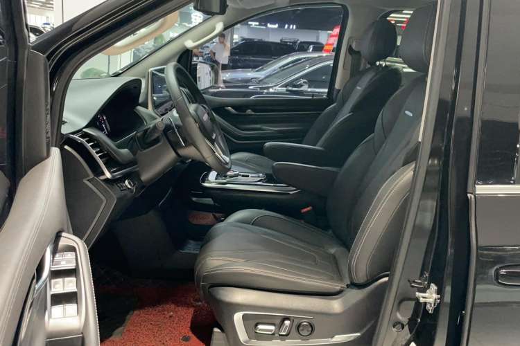Used SAIC MAXUS G20 2021 Facelifted PLUS 2.0T Gasoline Automatic Luxury Edition Left Front Seat