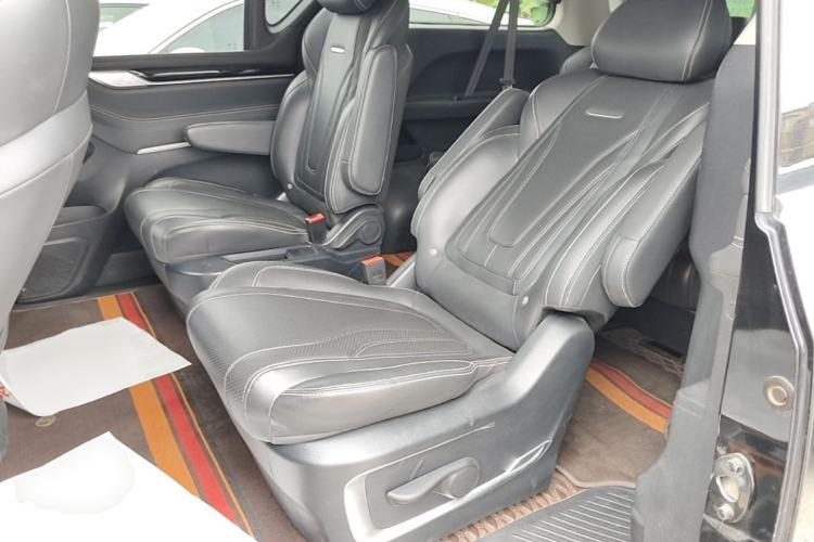 Used SAIC MAXUS G20 2021 Facelifted PLUS 2.0T Gasoline Automatic Luxury Edition Left Rear Seat