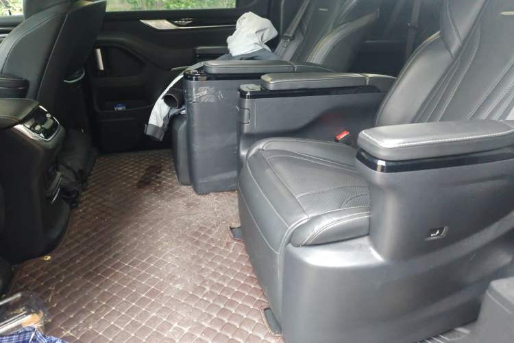 Used SAIC MAXUS G20 2021 PLUS 2.0T Gasoline Automatic Prestige Executive Edition Left Rear Seat