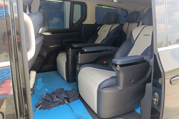 Used SAIC MAXUS G20 2021 PLUS 2.0T Gasoline Automatic Prestige Executive Edition Left Rear Seat