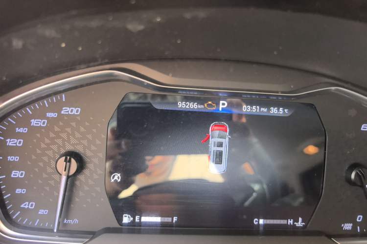 Used SAIC MAXUS G20 2021 PLUS 2.0T Diesel Automatic Luxury Edition Odometer Close Up