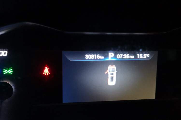 Used SAIC MAXUS G20 2021 PLUS 2.0T Gasoline Automatic Luxury Edition Odometer Close Up