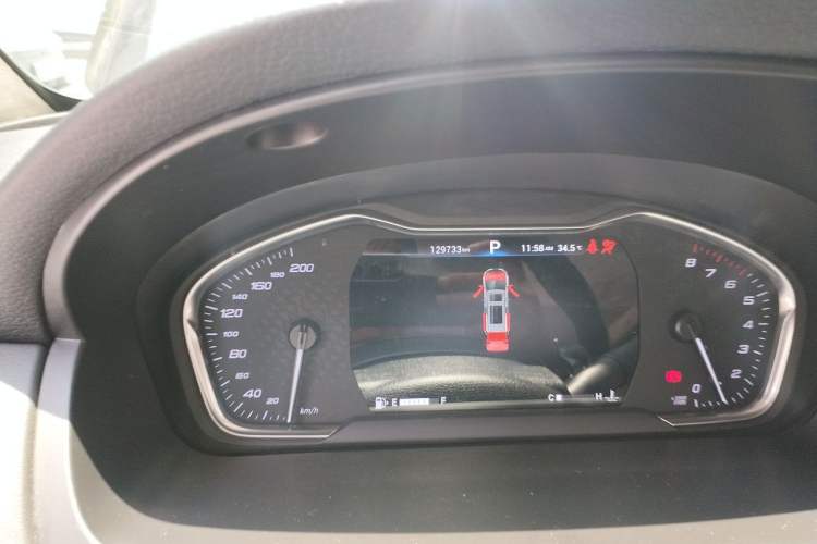 Used SAIC MAXUS G20 2021 PLUS 2.0T Gasoline Automatic Luxury Executive Edition Odometer Close Up