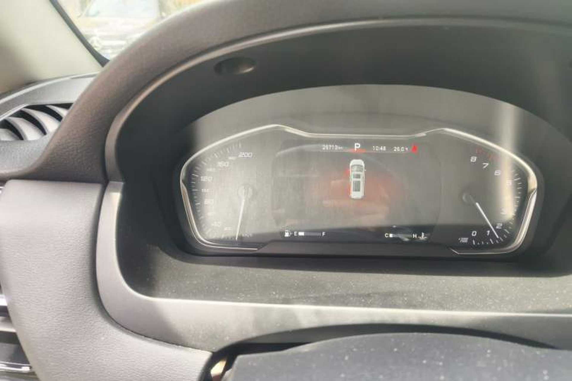 Used SAIC MAXUS G20 2021 PLUS 2.0T Gasoline Automatic Luxury Edition Odometer Close Up