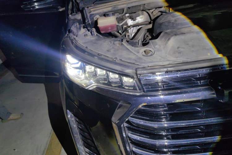 Used SAIC MAXUS G20 2021 Facelifted PLUS 2.0T Diesel Automatic Luxury Edition Right Front Headlight