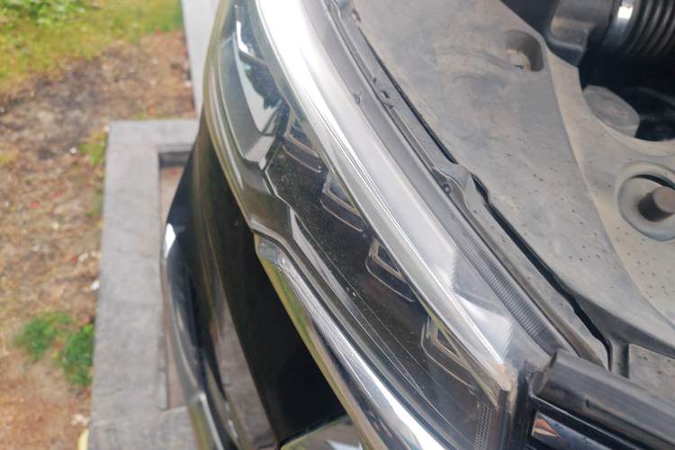 Used SAIC MAXUS G20 2021 PLUS 2.0T Gasoline Automatic Prestige Executive Edition Right Front Headlight
