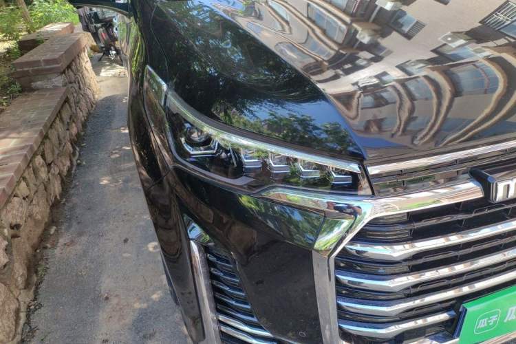 Used SAIC MAXUS G20 2021 Facelifted PLUS 2.0T Gasoline Automatic Luxury Edition Right Front Headlight