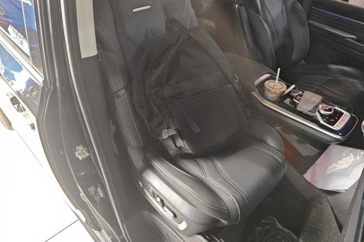 Used SAIC MAXUS G20 2021 PLUS 2.0T Gasoline Automatic ZhiZun Edition Right Front Seat