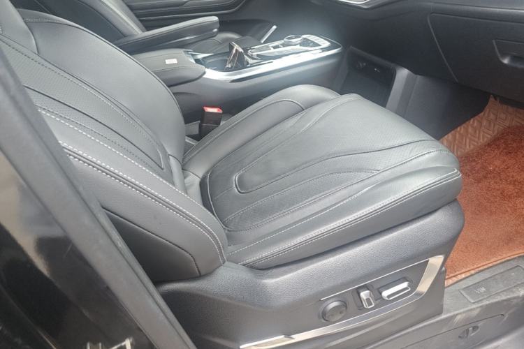 Used SAIC MAXUS G20 2021 PLUS 2.0T Gasoline Automatic Luxury Edition Right Front Seat