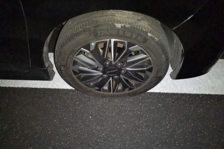 Used SAIC MAXUS G20 2021 PLUS 2.0T Gasoline Automatic Luxury Edition Right Front Wheel Hub