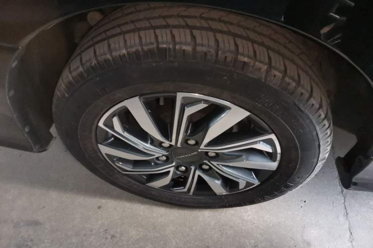 Used SAIC MAXUS G20 2021 Facelifted PLUS 2.0T Diesel Automatic Luxury Edition Right Rear Wheel Hub