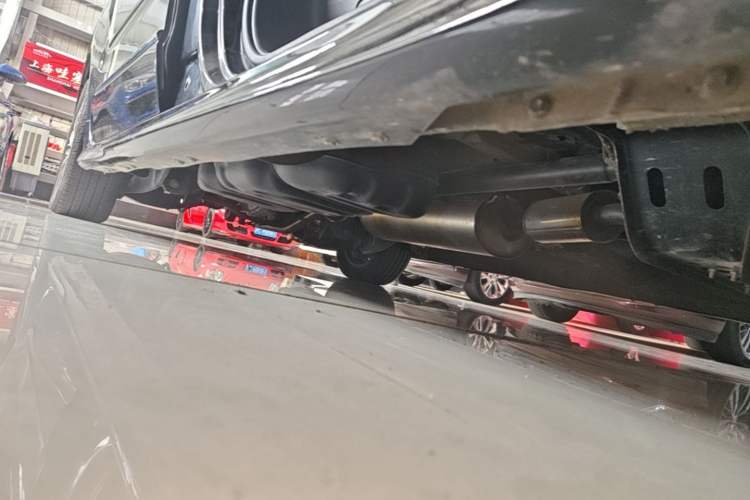 Used SAIC MAXUS G20 2021 PLUS 2.0T Gasoline Automatic ZhiZun Edition Right Side Sill