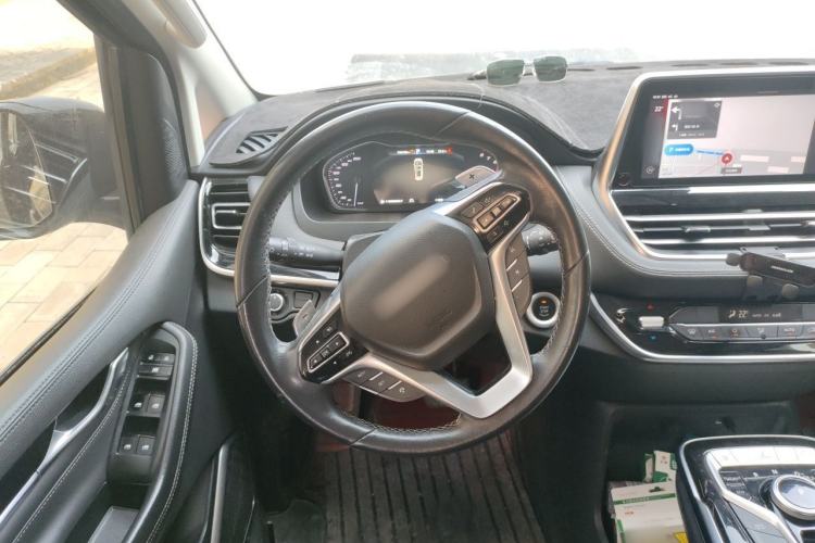 Used SAIC MAXUS G20 2021 PLUS 2.0T Gasoline Automatic Prestige Executive Edition Steering Wheel