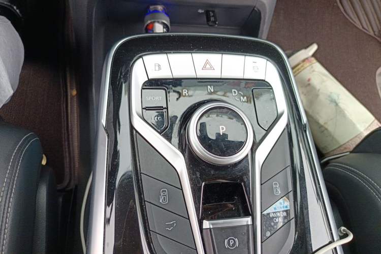 Used SAIC MAXUS G20 2021 PLUS 2.0T Gasoline Automatic Executive Edition Gear Lever