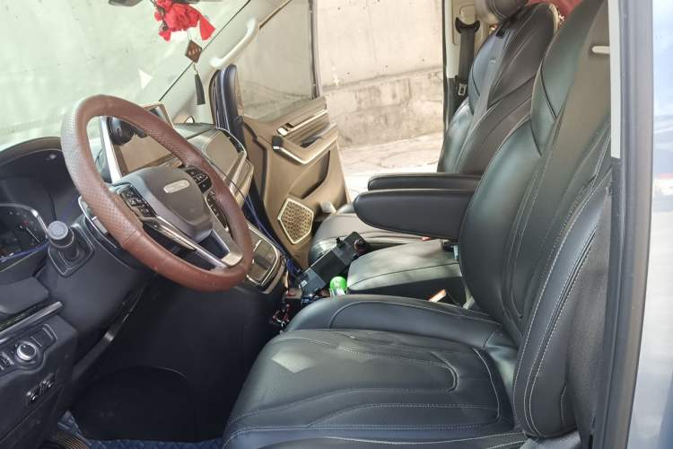 Used SAIC MAXUS G20 2021 PLUS 2.0T Diesel Automatic Luxury Edition Left Front Seat