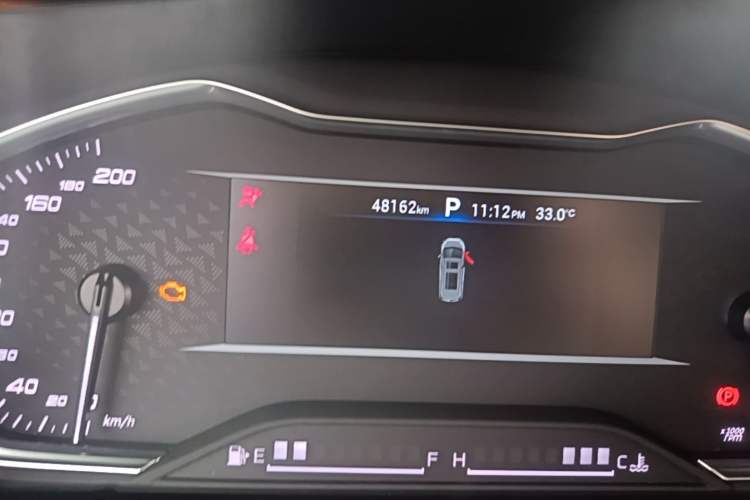 Used SAIC MAXUS G20 2021 PLUS 2.0T Gasoline Automatic Luxury Edition Odometer Close Up