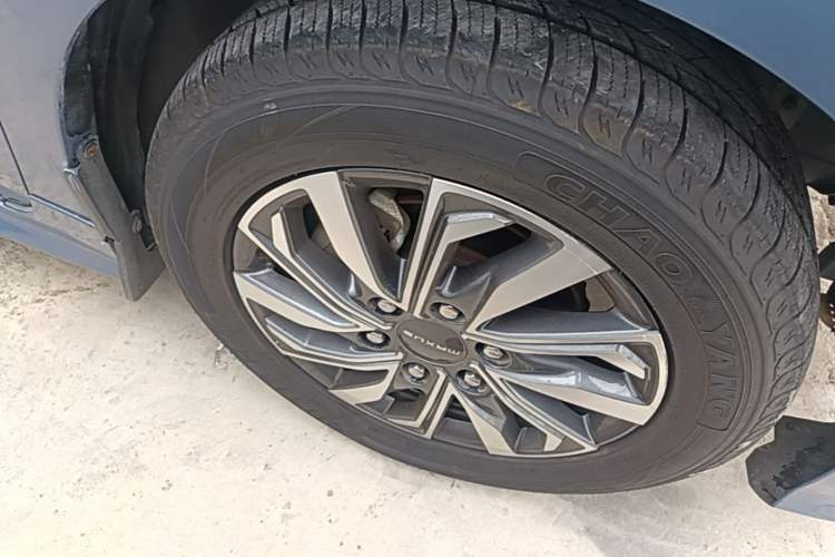 Used SAIC MAXUS G20 2021 PLUS 2.0T Gasoline Automatic Luxury Edition Right Front Wheel Hub