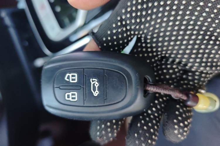 Used SAIC MAXUS G20 2021 PLUS 2.0T Gasoline Automatic Executive Edition Vehicle Key