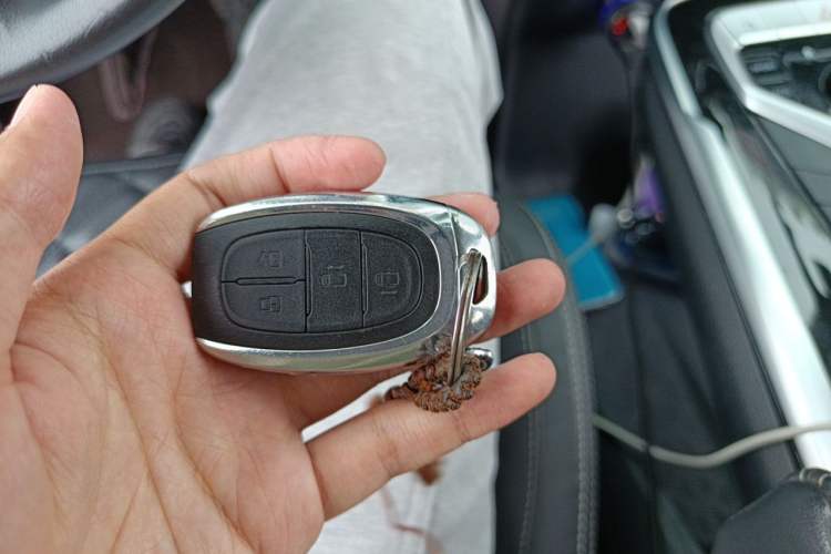 Used SAIC MAXUS G20 2021 PLUS 2.0T Gasoline Automatic Executive Edition Vehicle Key