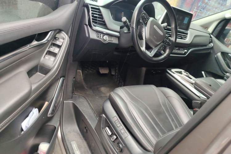 Used SAIC MAXUS G20 2021 PLUS 2.0T Gasoline Automatic Flagship Edition Driver Seat