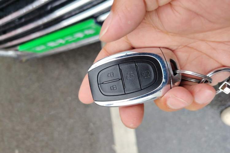 Used SAIC MAXUS G20 2021 PLUS 2.0T Gasoline Automatic Flagship Edition Vehicle Key