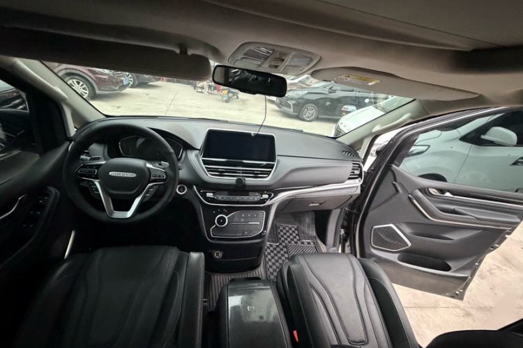 Used SAIC MAXUS G20 2021 Facelifted PLUS 2.0T Diesel Automatic Luxury Edition Interior 1