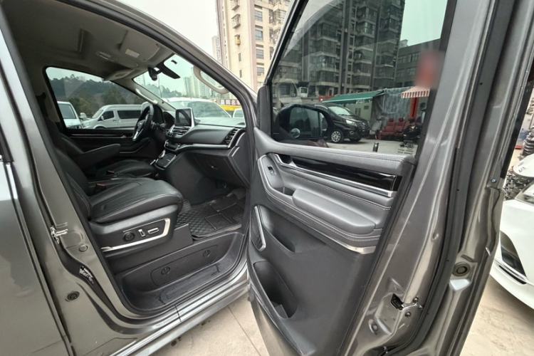 Used SAIC MAXUS G20 2021 Facelifted PLUS 2.0T Diesel Automatic Luxury Edition Interior 8