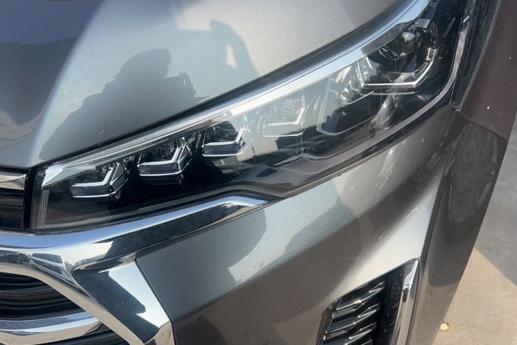Used SAIC MAXUS G20 2021 Facelifted PLUS 2.0T Diesel Automatic Luxury Edition Left Front Headlight