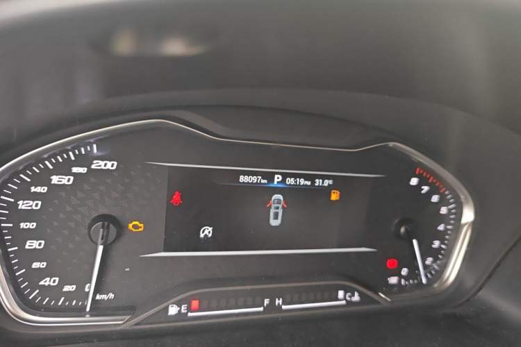 Used SAIC MAXUS G20 2021 PLUS 2.0T Gasoline Automatic Luxury Edition Odometer Close Up