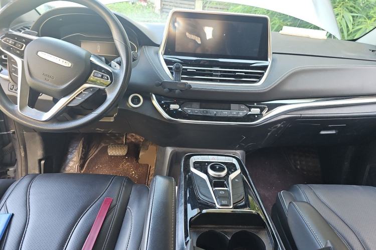 Used SAIC MAXUS G20 2021 PLUS 2.0T Gasoline Automatic Selected Executive Edition Center Console