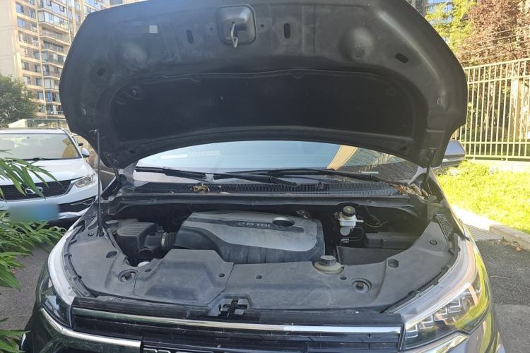 Used SAIC MAXUS G20 2021 PLUS 2.0T Gasoline Automatic Selected Executive Edition Engine Bay