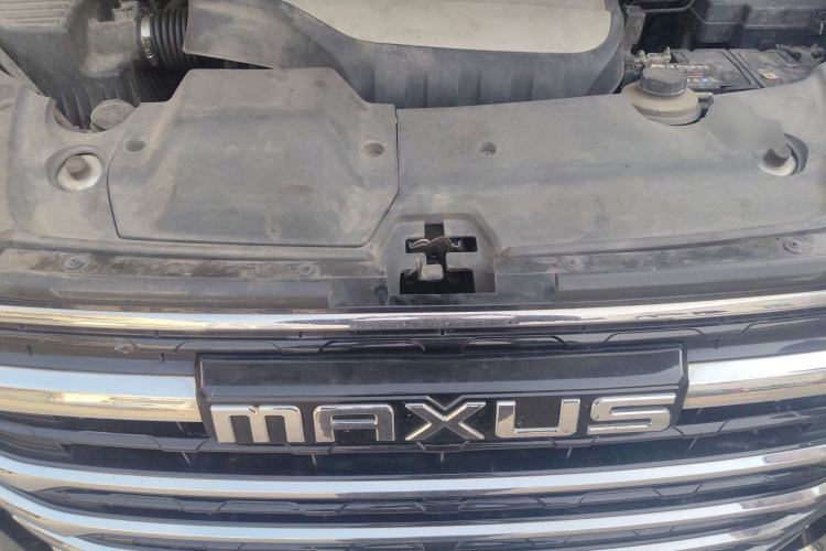 Used SAIC MAXUS G20 2021 PLUS 2.0T Gasoline Automatic Executive Edition Engine Bay