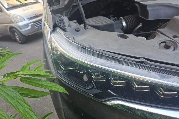 Used SAIC MAXUS G20 2021 PLUS 2.0T Gasoline Automatic Selected Executive Edition Right Front Headlight