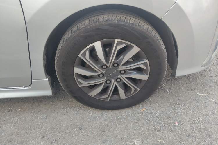 Used SAIC MAXUS G20 2021 PLUS 2.0T Gasoline Automatic Executive Edition Right Front Wheel Hub