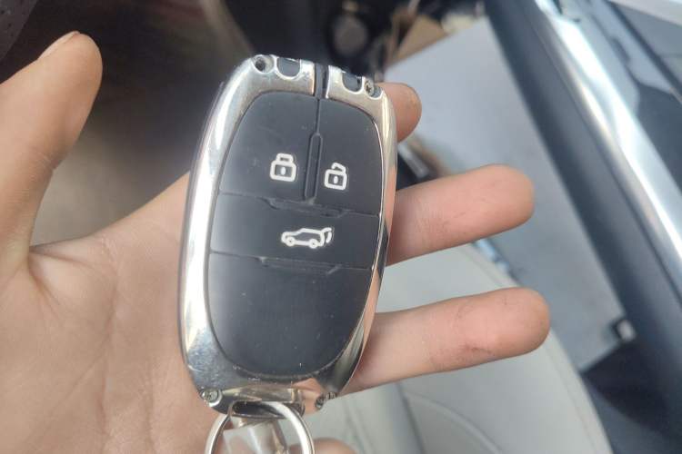 Used SAIC MAXUS G20 2021 PLUS 2.0T Gasoline Automatic Executive Edition Vehicle Key