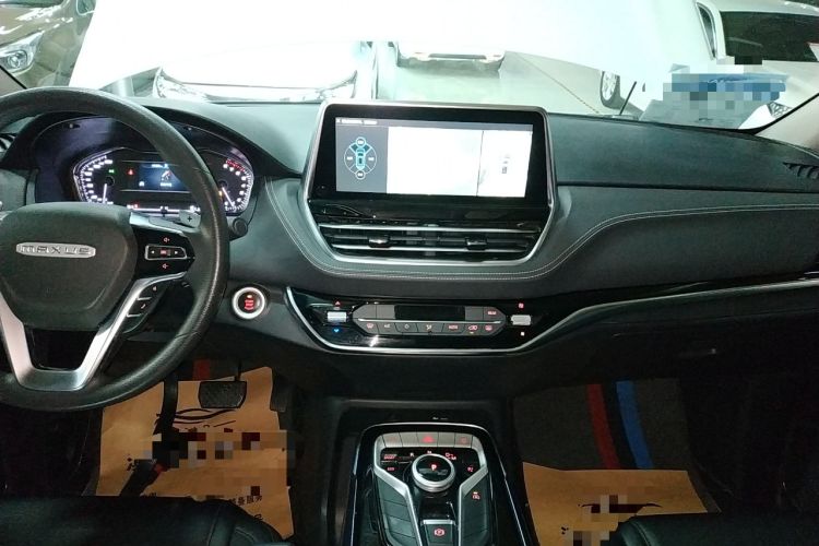 Used SAIC MAXUS G20 2021 PLUS 2.0T Gasoline Automatic Luxury Edition Audio And AC Panel