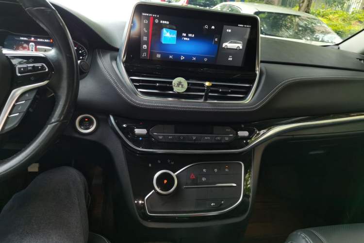 Used SAIC MAXUS G20 2021 Facelifted PLUS 2.0T Diesel Automatic Luxury Edition Audio And AC Panel