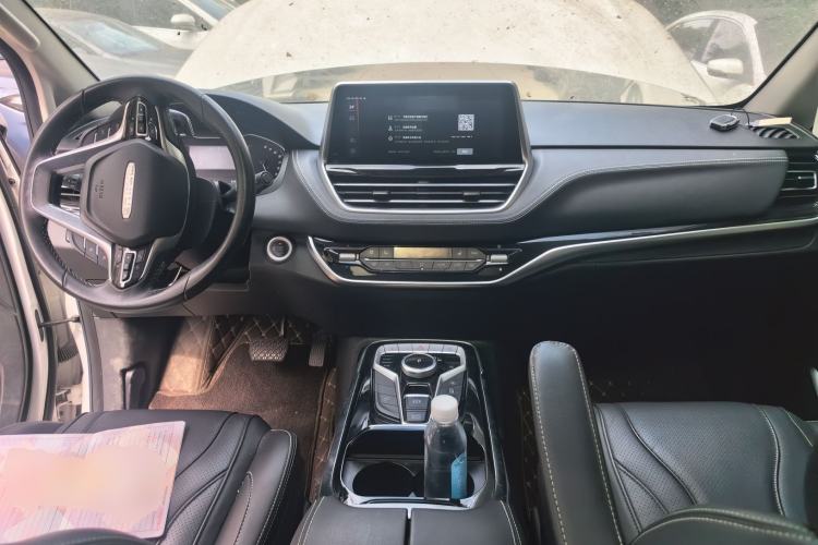 Used SAIC MAXUS G20 2021 PLUS 2.0T Gasoline Automatic Selected Executive Edition Center Console