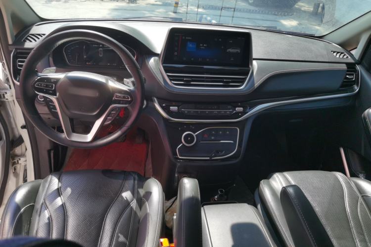 Used SAIC MAXUS G20 2021 PLUS 2.0T Diesel Automatic Luxury Edition Center Console