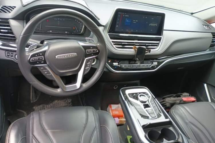 Used SAIC MAXUS G20 2021 Facelifted PLUS 2.0T Gasoline Automatic Luxury Edition Center Console