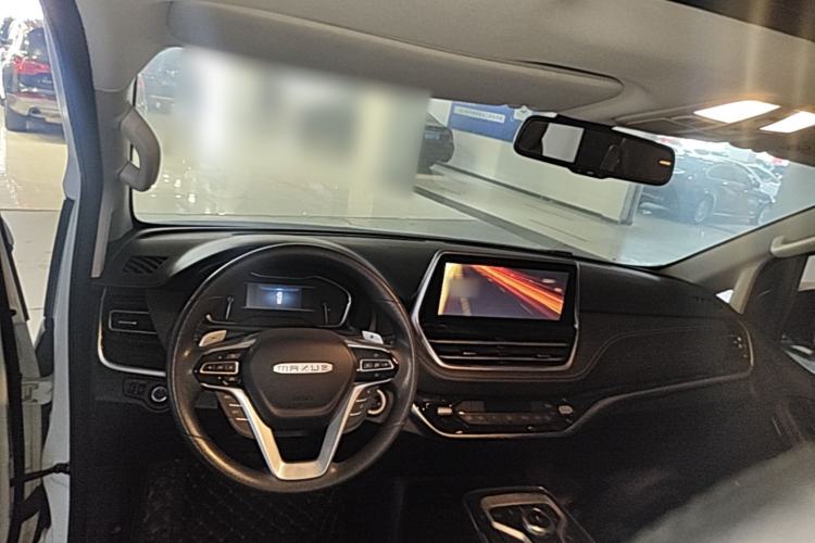 Used SAIC MAXUS G20 2021 Facelifted PLUS 2.0T Gasoline Automatic Luxury Edition Center Console