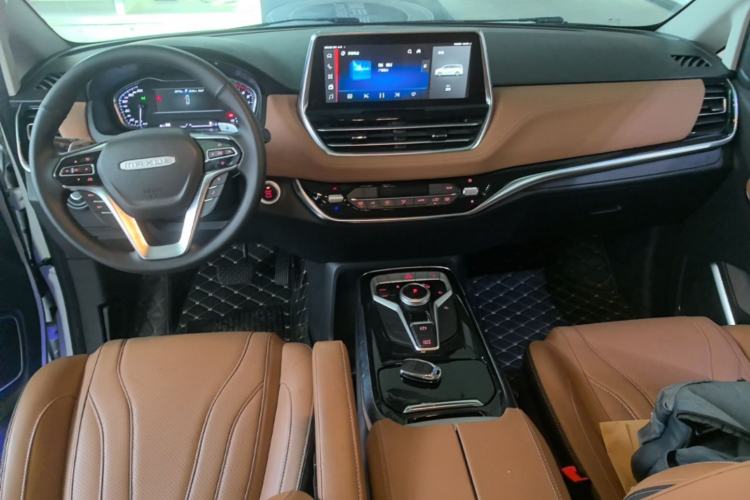 Used SAIC MAXUS G20 2021 Facelifted PLUS 2.0T Gasoline Automatic Luxury Edition Center Console