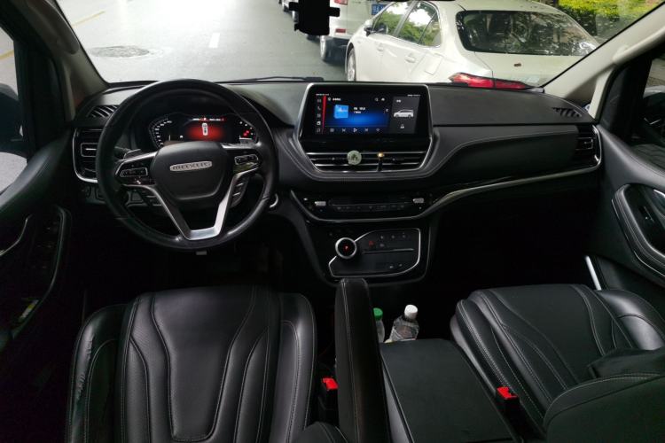 Used SAIC MAXUS G20 2021 Facelifted PLUS 2.0T Diesel Automatic Luxury Edition Center Console