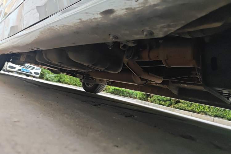 Used SAIC MAXUS G20 2021 PLUS 2.0T Diesel Automatic Executive Edition Chassis Front Right