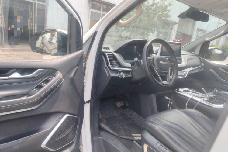 Used SAIC MAXUS G20 2021 PLUS 2.0T Gasoline Automatic Luxury Edition Driver Seat