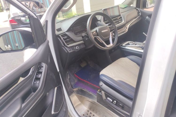 Used SAIC MAXUS G20 2021 PLUS 2.0T Gasoline Automatic Luxury Edition Driver Seat